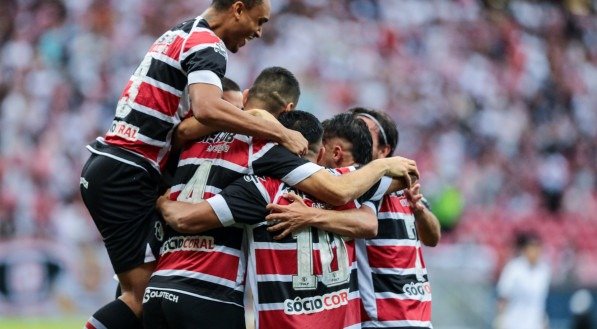 Santa Cruz 3x0 Treze, na 14ª e última rodada da primeira fase do Campeonato Brasileiro da Série D, na Arena de Pernambuco.