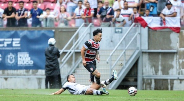 Imagem da partida entre Santa Cruz e Treze, pela Série D