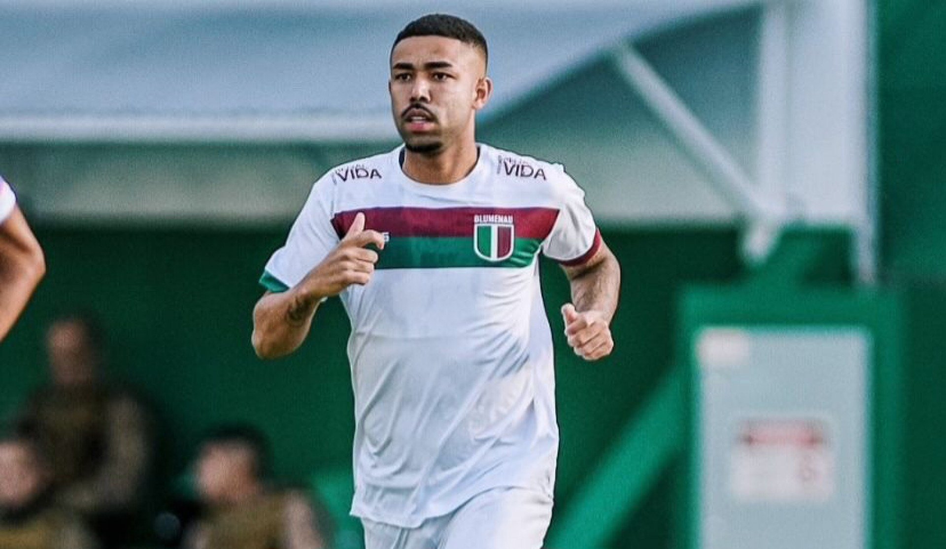 Artilheiro e protagonista no Blumenau, Luketa lidera time na briga pelo acesso à elite catarinense