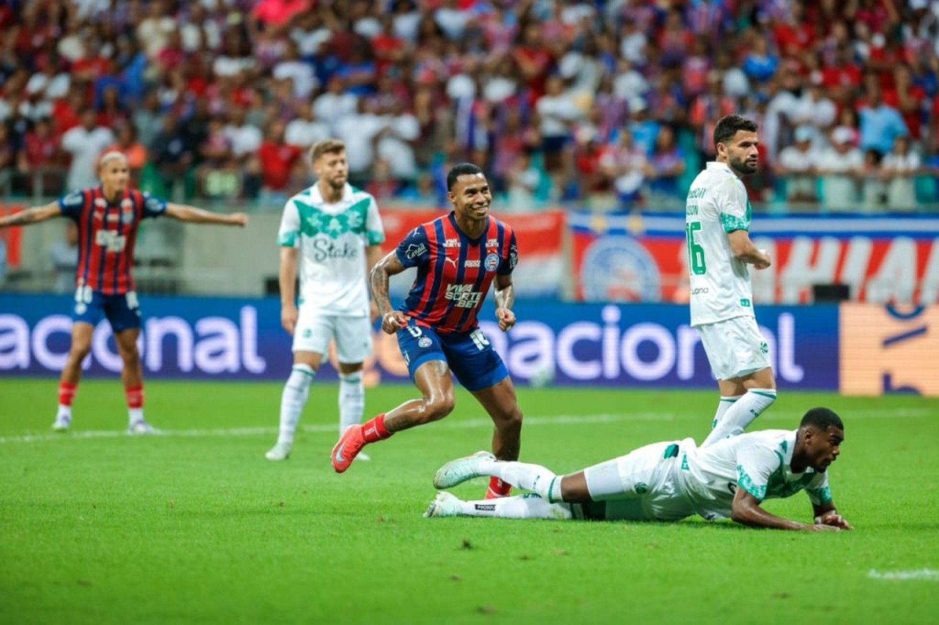 Em noite de atacante, Jean Lucas faz dois e Bahia vence o Juventude no Brasileirão