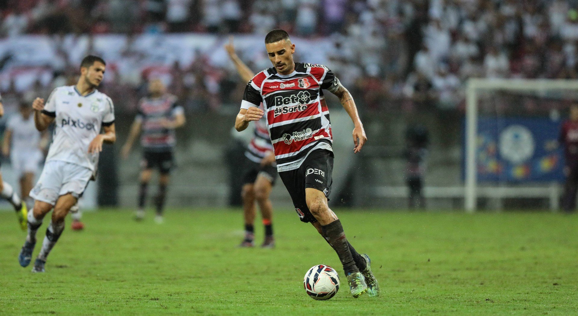 Galhardo convoca torcida e sinaliza que Santa Cruz jogará mata-mata na Arena de Pernambuco