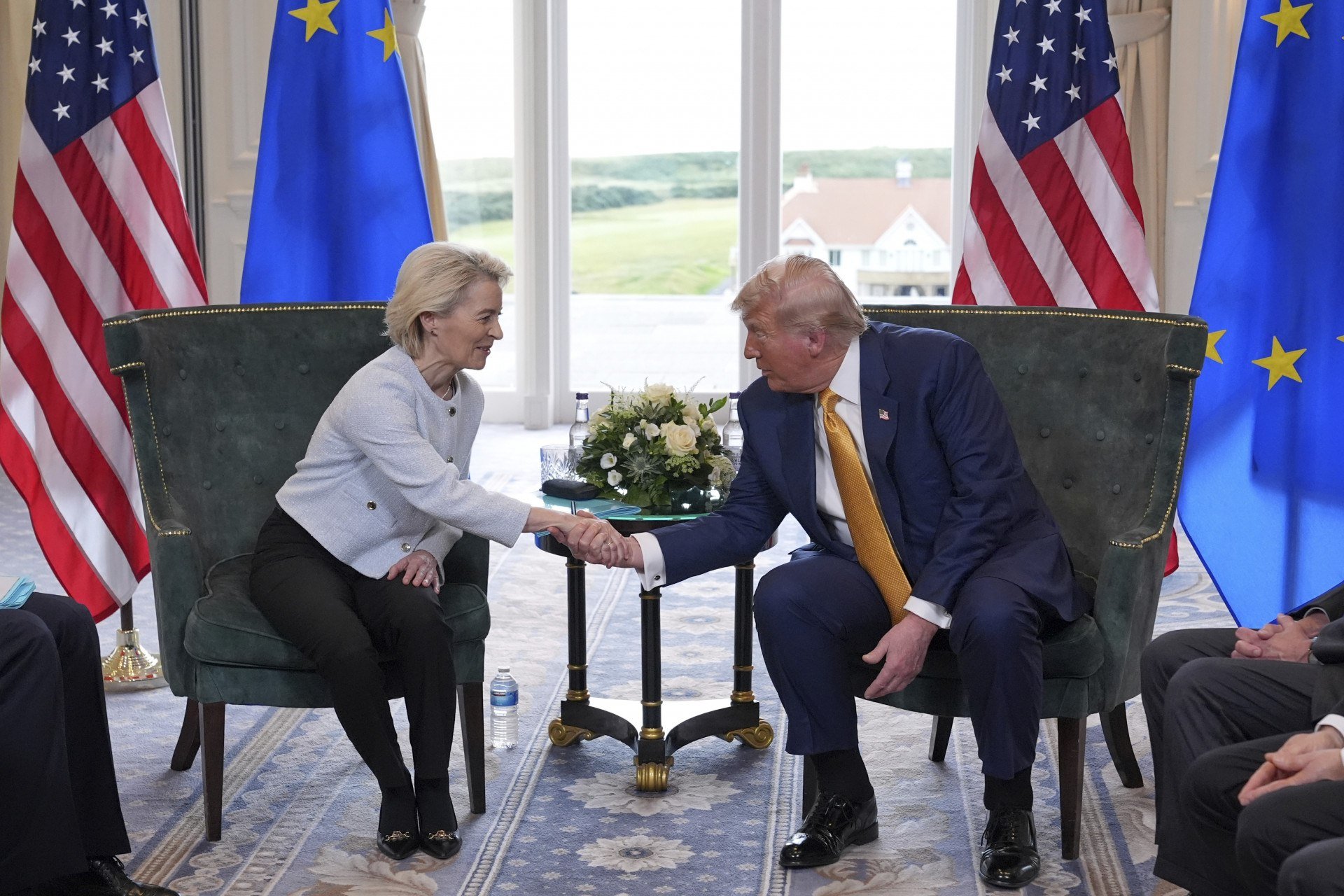 Trump fecha acordo com UE e EUA reduz tarifa do bloco para 15%
