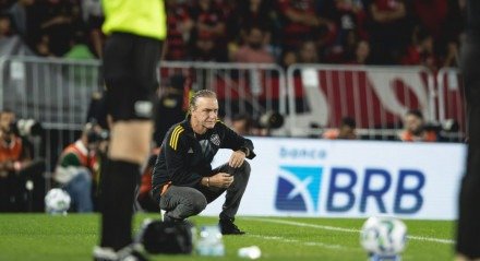 Cuca analisa a partida do Atlético-MG na derrota para o Flamengo: ‘saímos com a derrota, mas o jogo foi igual’
