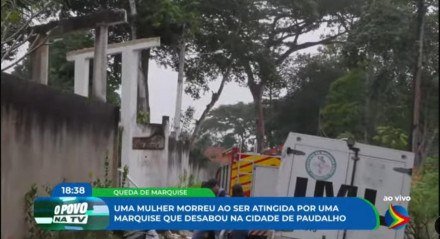 Imagem de carro do IML em frente ao local onde marquise caiu em Paudalho