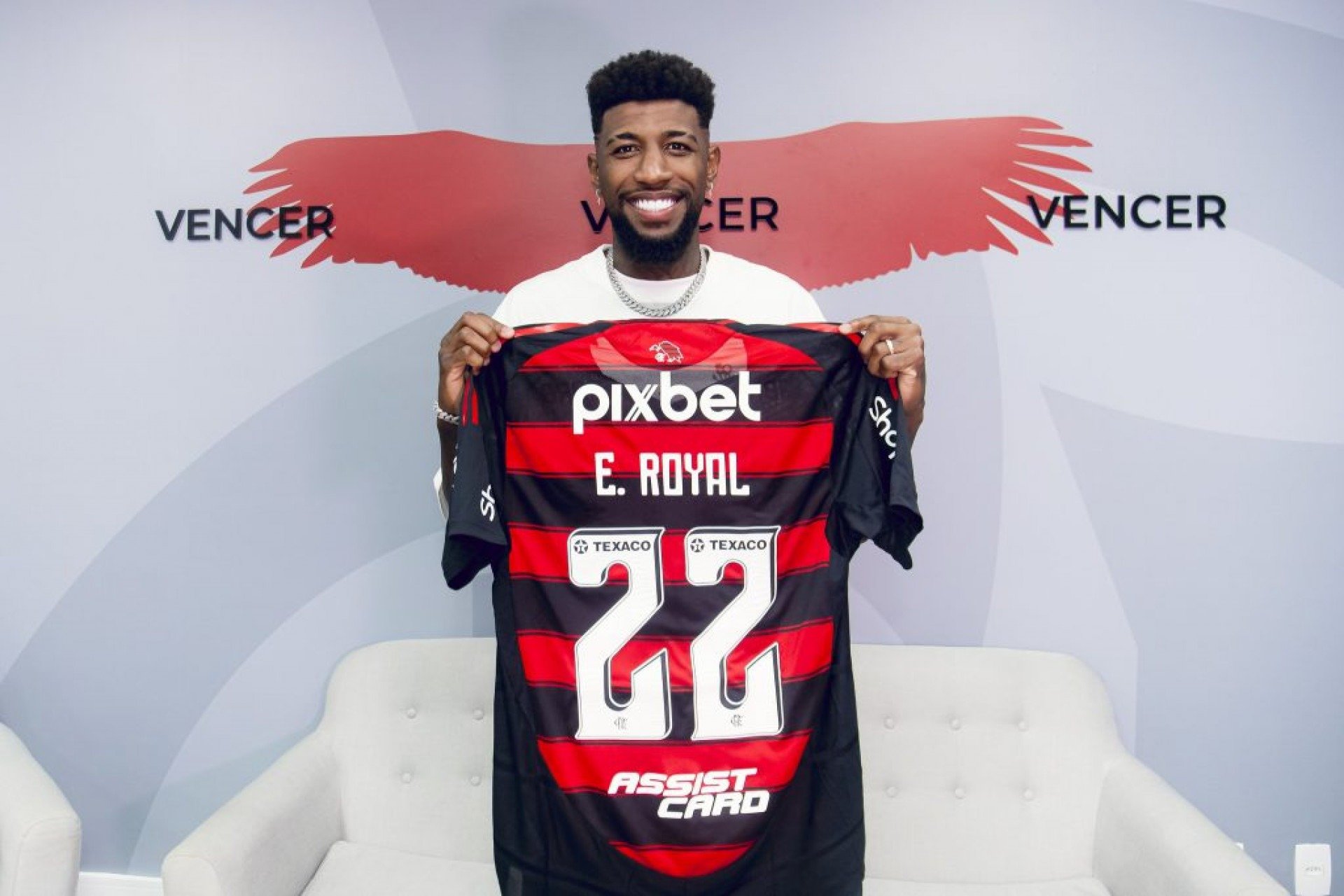 Com a chegada de reforços, confira quem são as dez maiores contratações da história do Flamengo