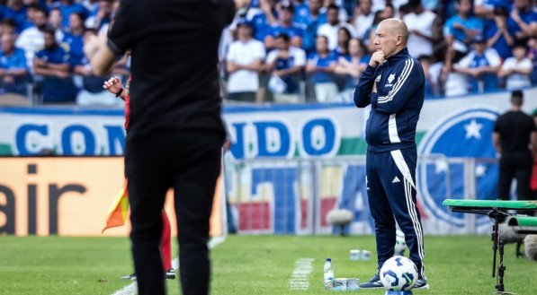 Leonardo Jardim avalia derrota para o Ceará e destaca que faltou eficiência por parte de seus jogadores