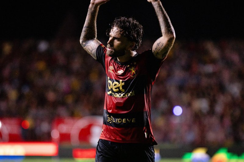 Lucas Lima, meia do Sport