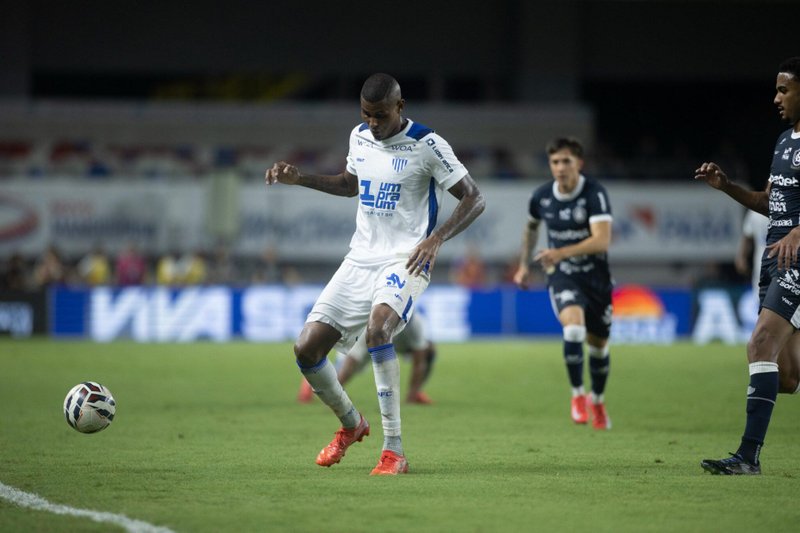 Jogador do Avaí em partida da Série B 2025