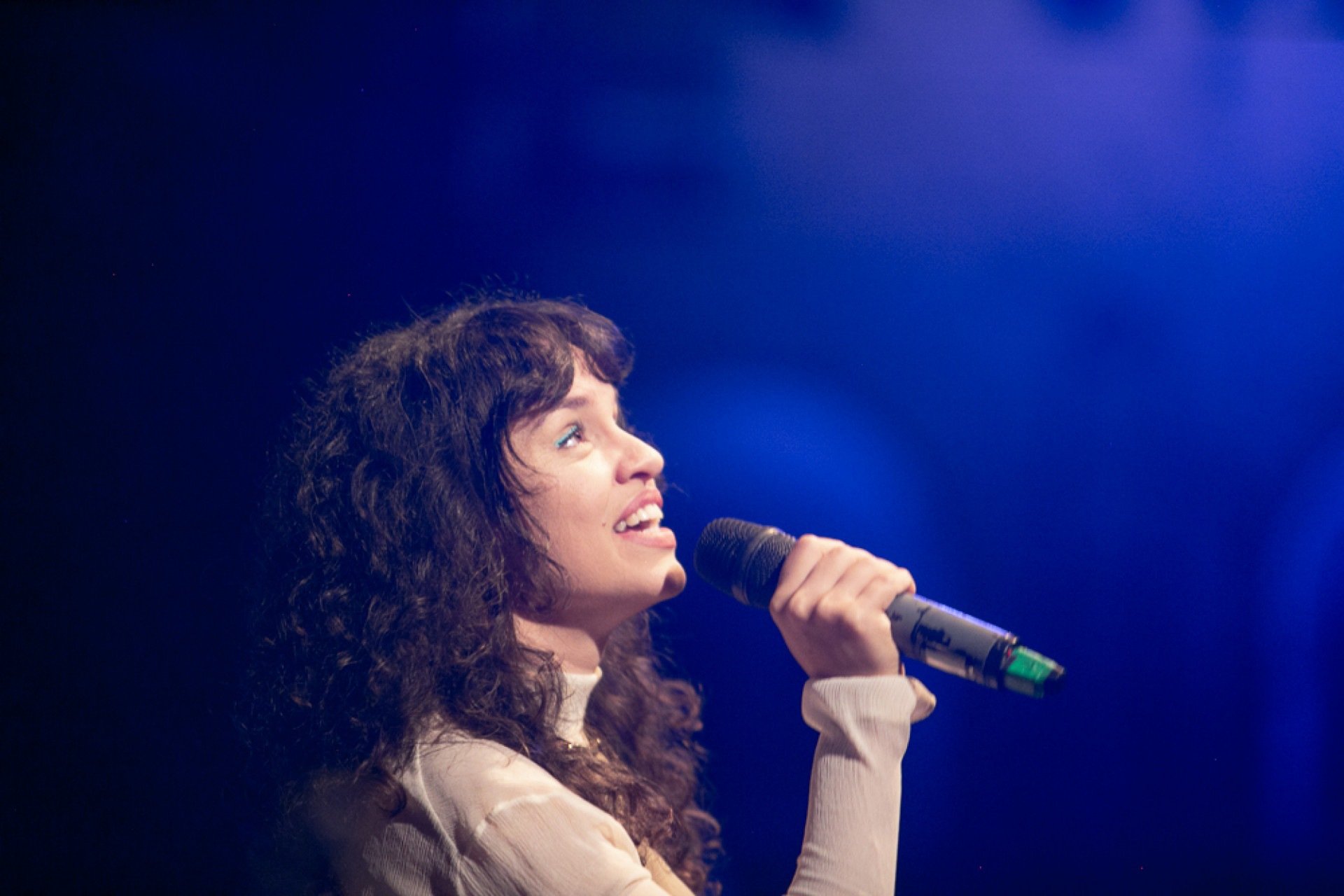 Nash Laila apresenta show 