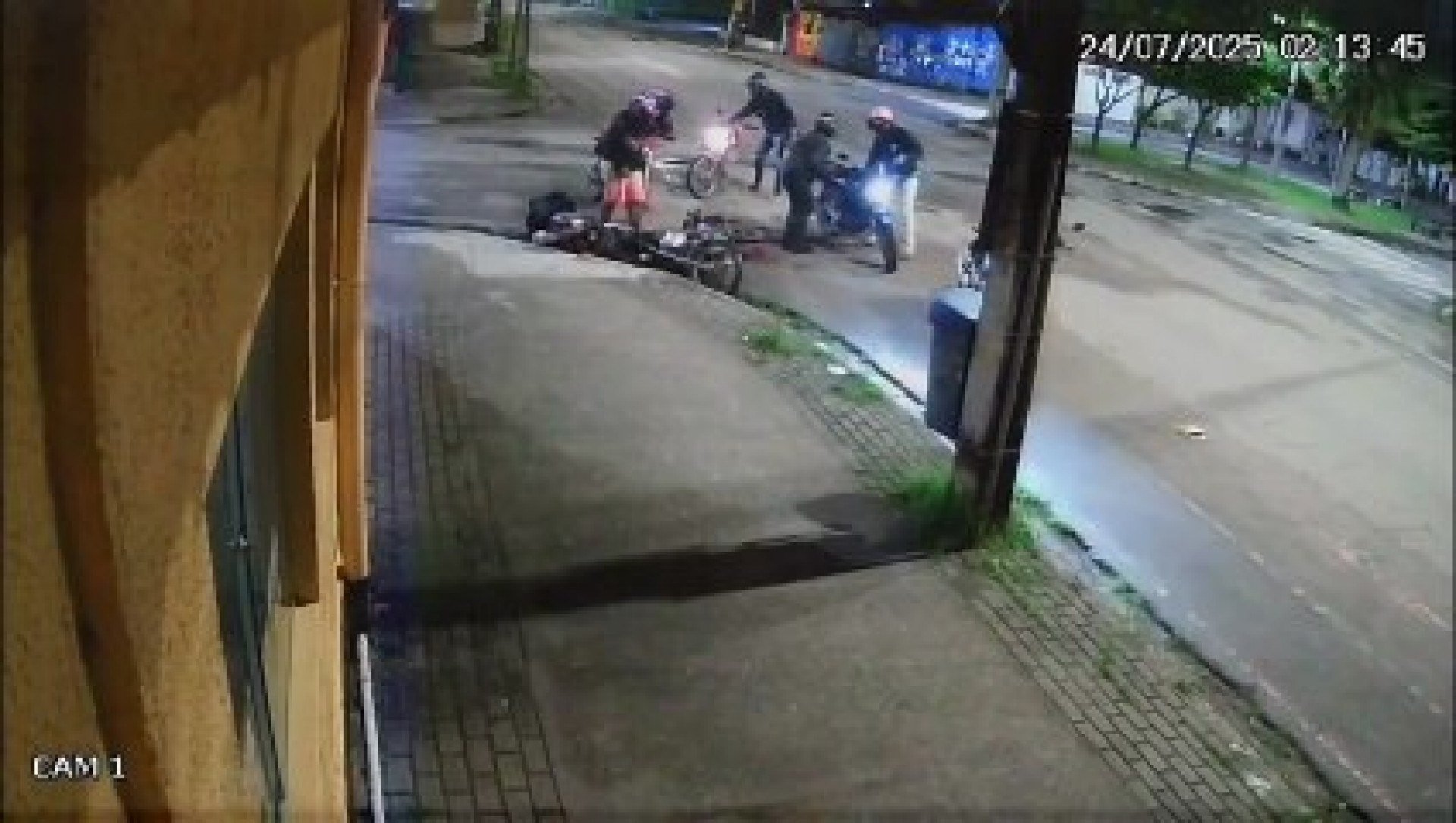 Casal é atacado por grupo em motociclistas na Zona Oeste do Recife