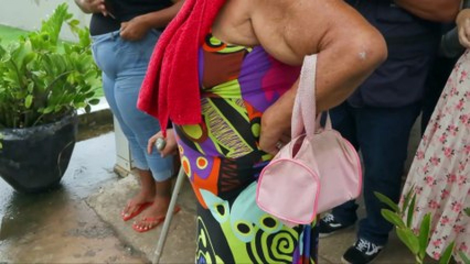 Rebelião em presídio de Igarassu deixa feridos e causa revolta entre familiares