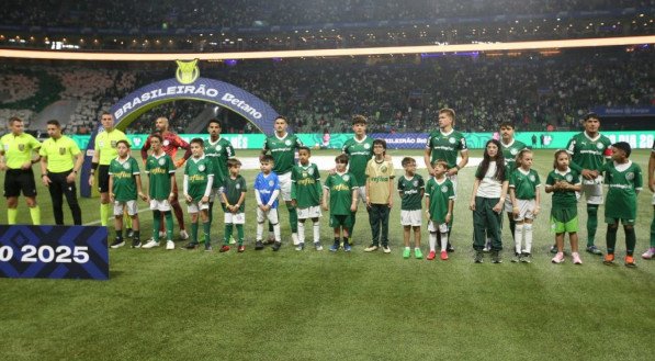 O Palmeiras vai ao mercado em busca de um lateral-deito e Khellven, do CSKA, está na mira do clube Alviverde depois da saída de Mayke.