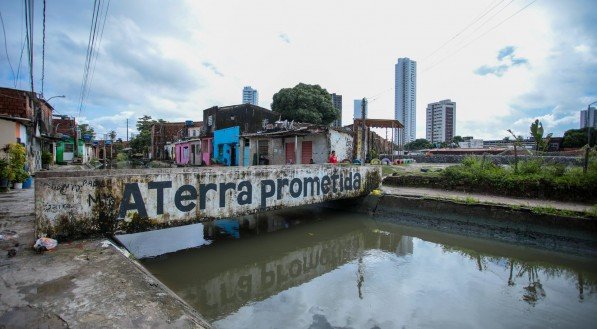 Famílias cobram participação em projeto do Habitacional Caranguejo Tabaiares