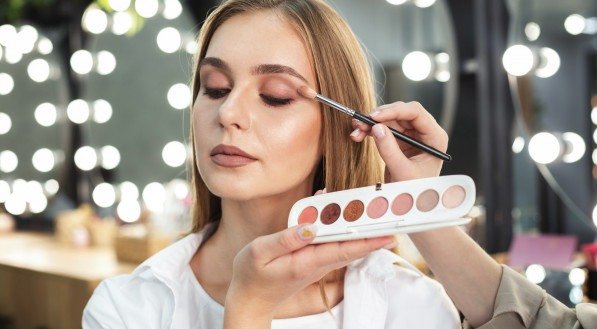 8 produtos que viraram vício entre maquiadores profissionais
