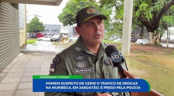 Operação policial em Muribeca apreende armas, drogas e prende líder do tráfico conhecido como Chuck