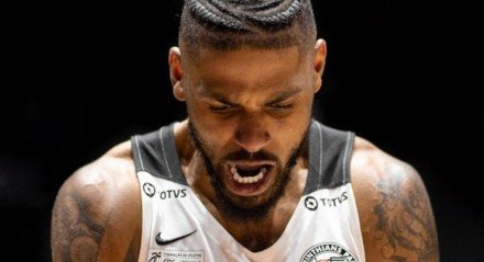 Corinthians vence o Thalia/PHD. Esportes e segue invicto na LDB