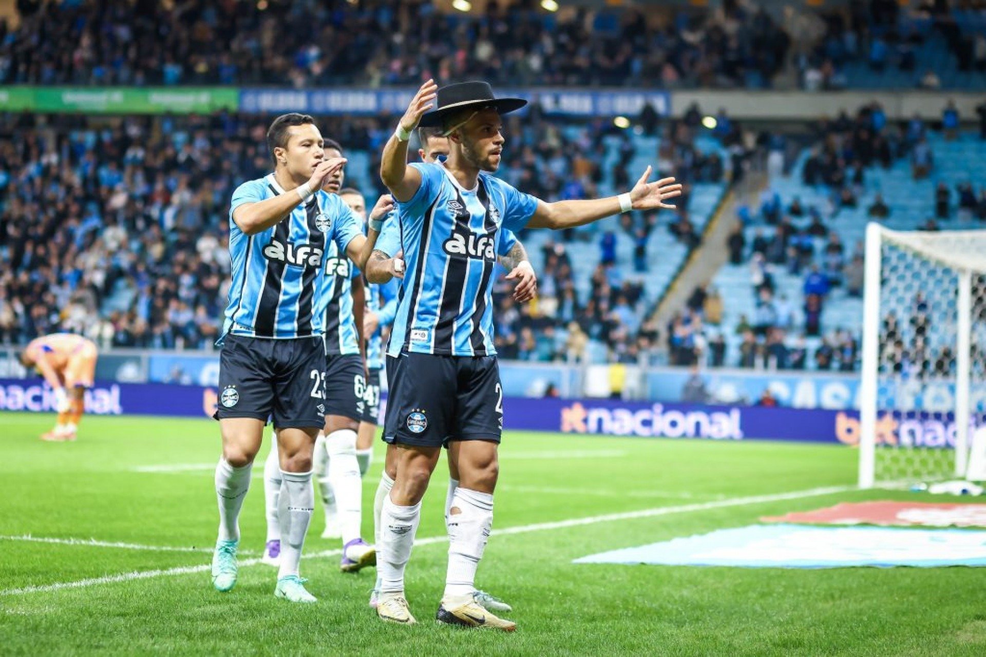 Grêmio derrota o Fortaleza na Arena e volta a vencer no Brasileirão
