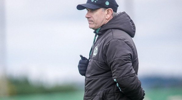 Clube já busca um novo comandante para a sequência do Brasileirão