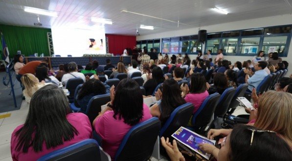 Durante a programação, os debates foram organizados em cinco eixos temáticos