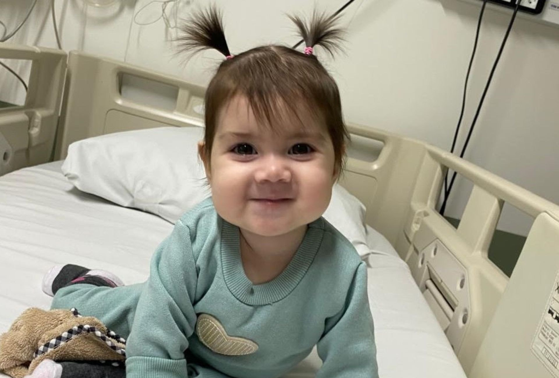 Bebê do Recife com doença rara viaja a SP para transplante de medula