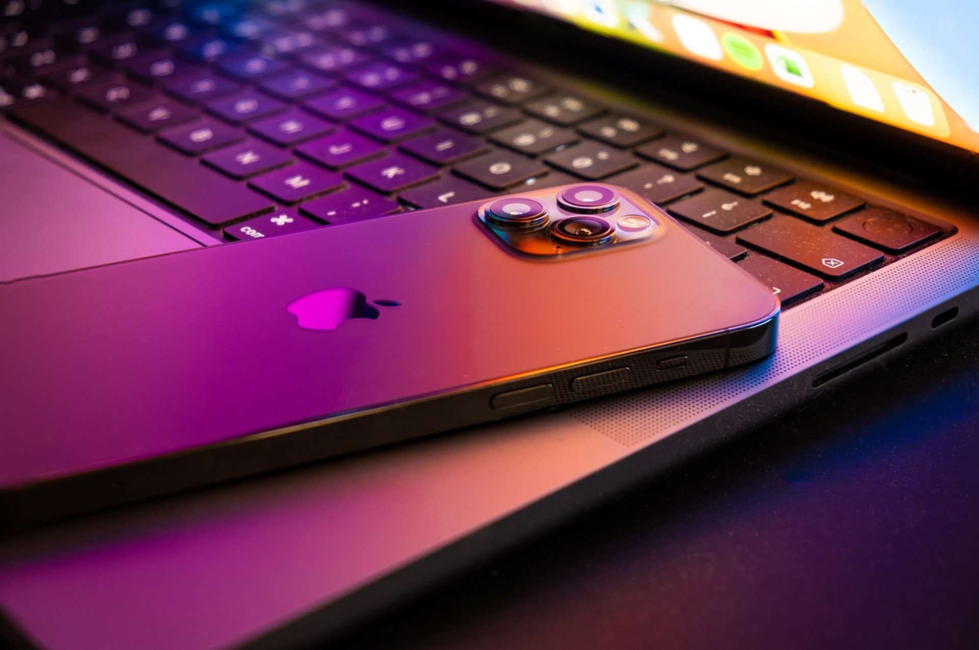 Pessoas com iPhone possuem mais chances de encontrar o amor, afirma pesquisa