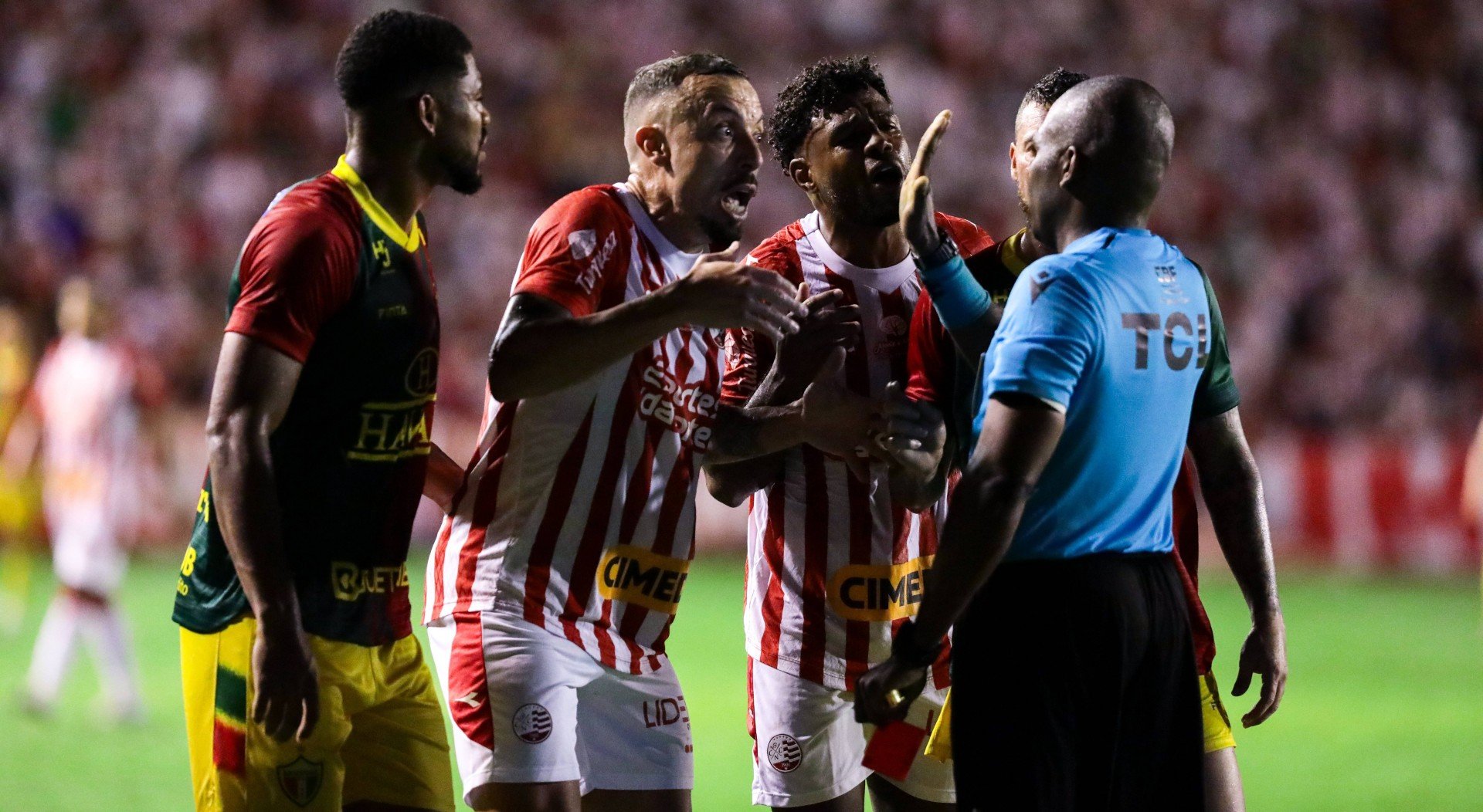 STJD pune Paulo Sérgio e Náutico perde artilheiro para jogo contra Retrô