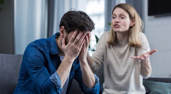 Escorpião é ciumento mesmo? Entenda o jeito intenso do signo
