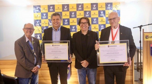 Dom Fernando Saburido é homenageado pela UNINASSAU