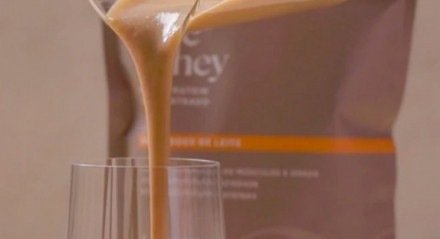 Enquanto o whey fornece proteína de alto valor biológico, o colágeno contribui para a integridade de tecidos estruturais