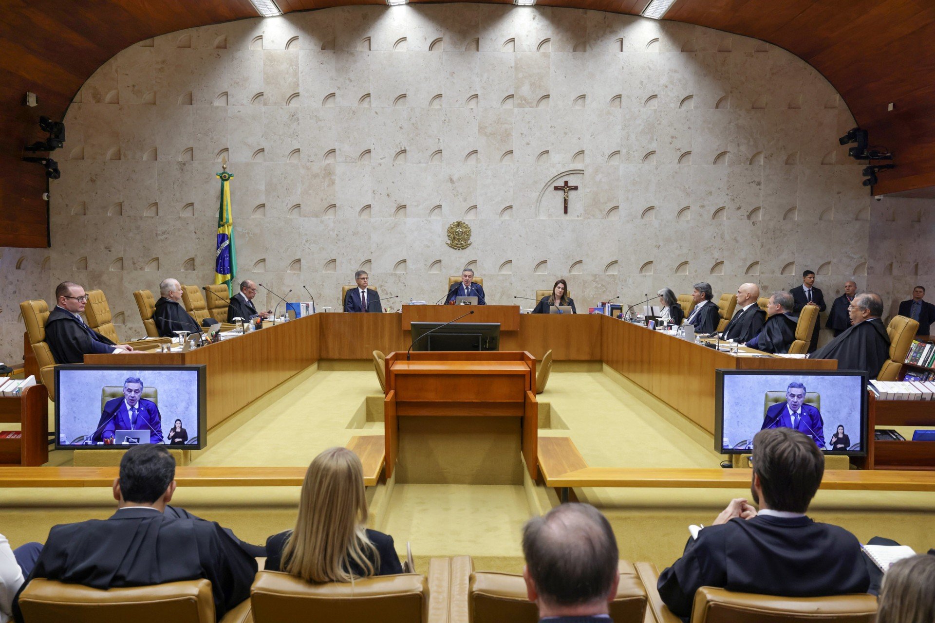 'Covardes', 'pseudopatriotas', 'organização miliciana': declarações no STF em reação a sanções