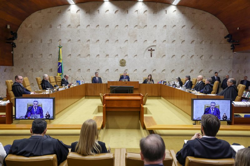 Plenário STF: ministros do STF, do TSE recebem cerca de 22 vezes o salário dos brasileiros