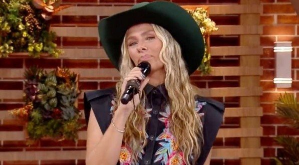 Adriane Galisteu em "A Fazenda"