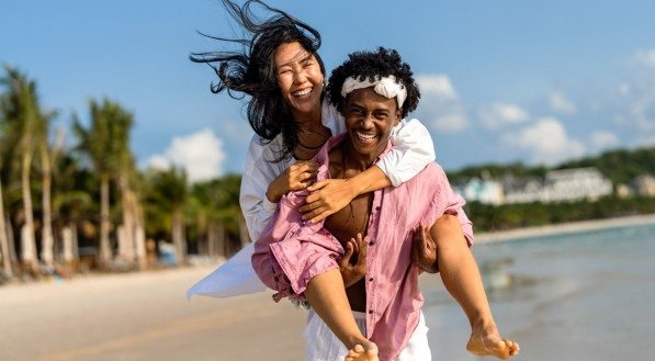 Imagem de um casal feliz