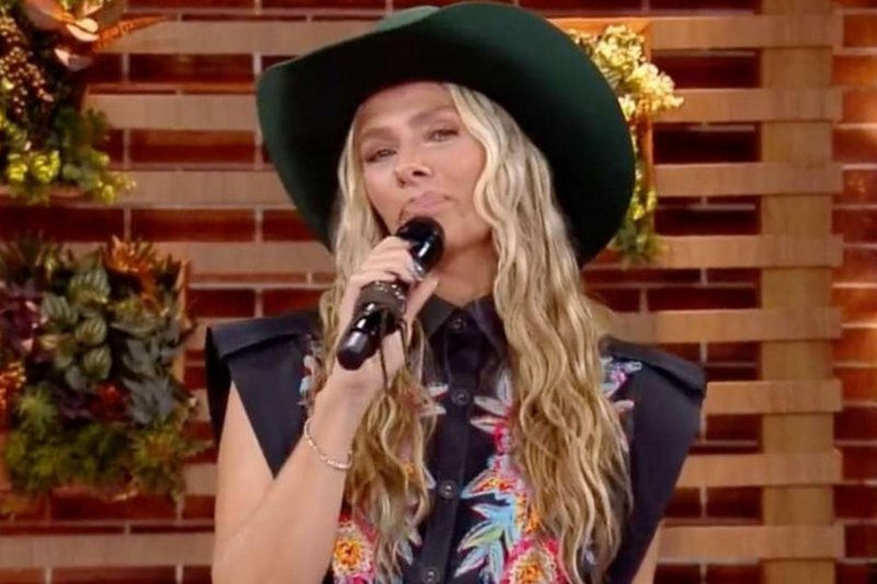 Adriane Galisteu em "A Fazenda"