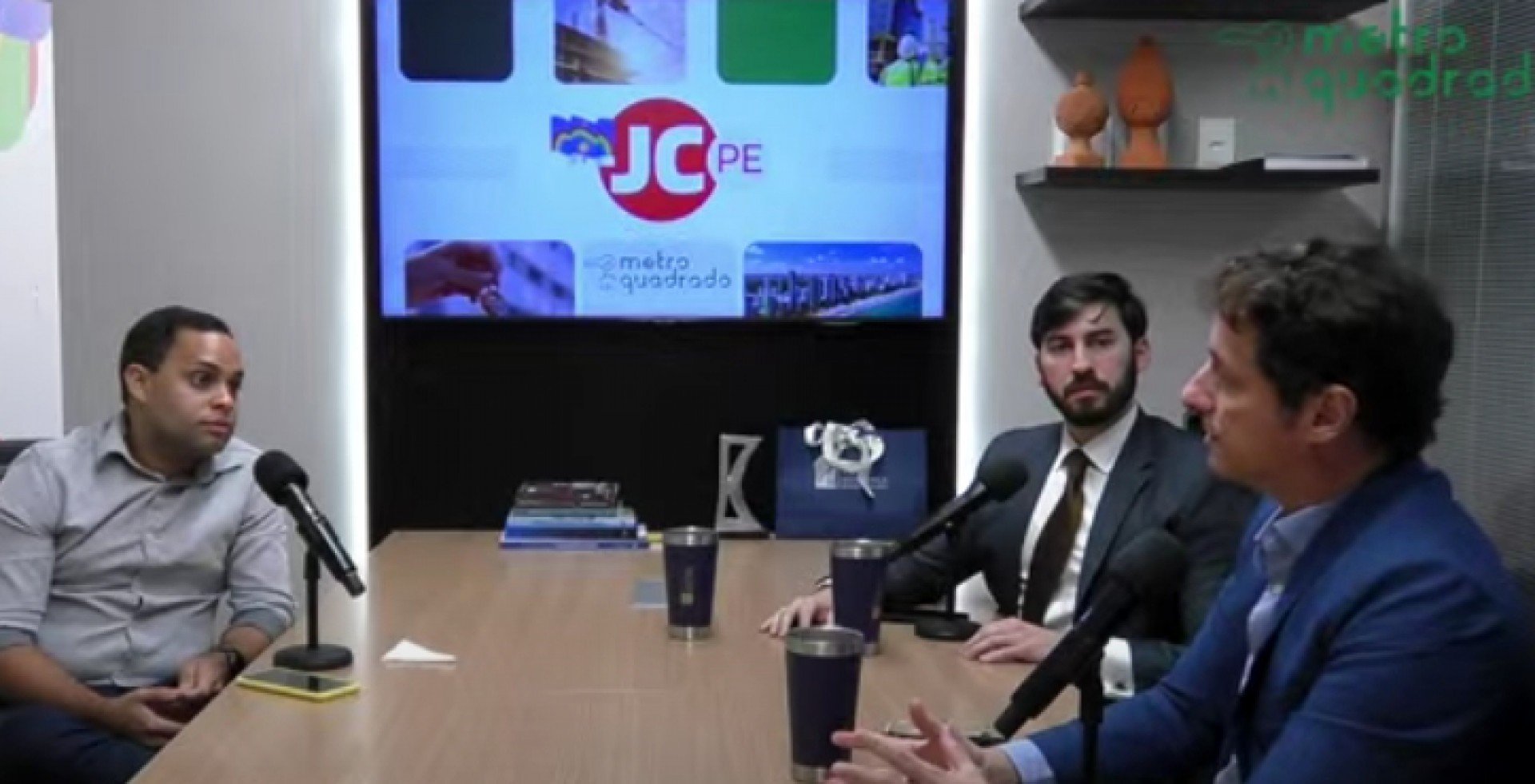 Quando comprar um imóvel? Especialistas debatem cenário econômico no viodecast Metro Quadrado