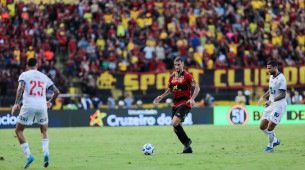Imagem da partida entre Sport e Bahia, pela Série A do Brasileiro.