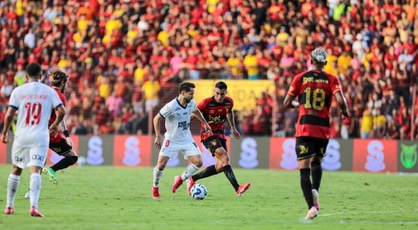 Imagem da partida entre Sport e Bahia, pela Série A do Brasileiro.