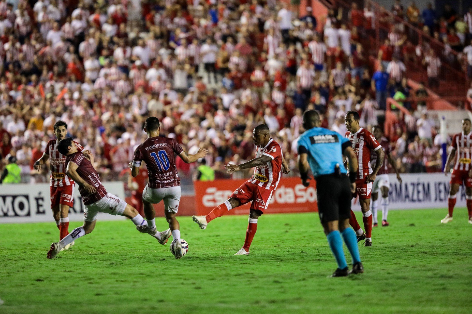 Náutico x Retrô ao vivo (03/08): onde assistir, horário e escalações