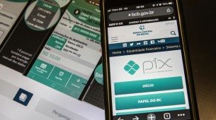 Pix é o pagamento instantâneo brasileiro. O meio de pagamento criado pelo Banco Central em que os recursos são transferidos entre contas em poucos segundos, a qualquer hora ou dia