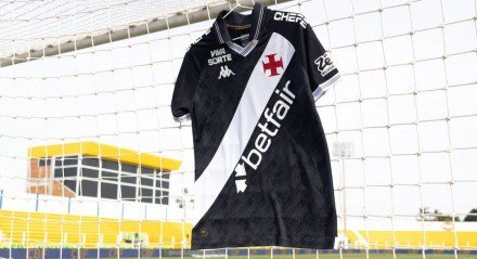 São sete partidas sem triunfos, com três derrotas, quatro empates e uma eliminação humilhante na bagagem