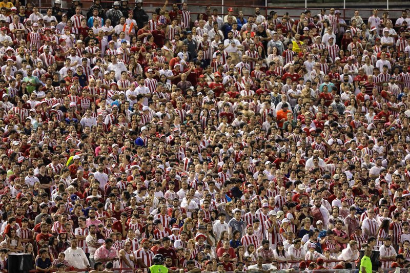 Imagem da torcida do N&aacute;utico nos Aflitos