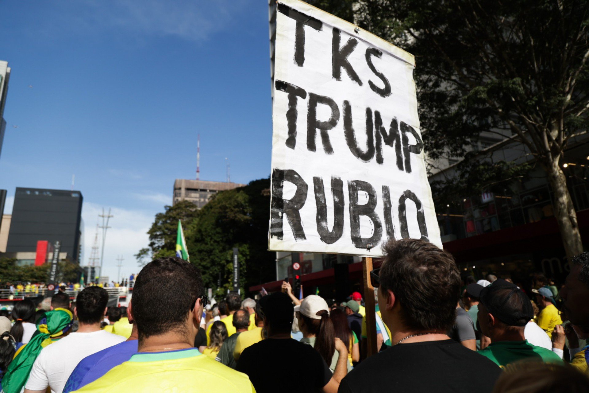 Ato bolsonarista exalta 'apoio' dos EUA e pede por impeachment de Moraes