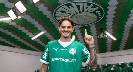 Palmeiras anuncia contratação de ex jogador do Athletico