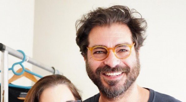A secretária Milu Megale recebe o ator Thiago Lacerda no Festival Recifense de Literatura A Letra e A Voz