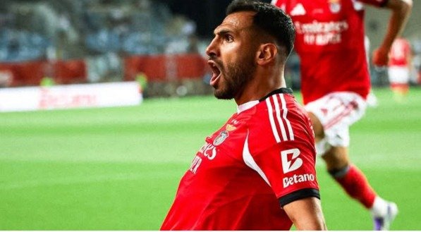 Pavlidis, atacante do Benfica