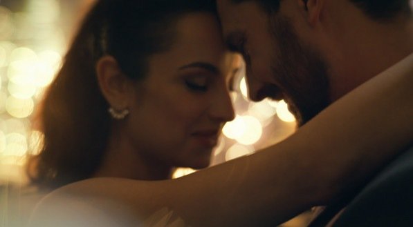 Imagem de casal.