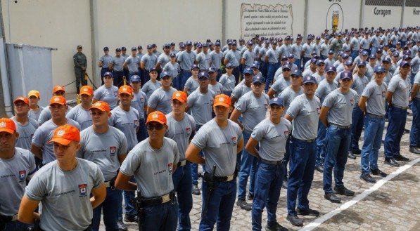 Estado tem déficit de mais de 16 mil policiais militares. Governo programa contratar 7.200 até 2026