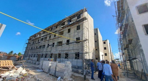 Além da doação dos terrenos, o Estado está investindo mais de R$ 4,6 milhões em obras de infraestrutura externa - como vias de acesso, drenagem e rede de abastecimento de água 