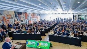 Conselhão, presidido pelo presidente Lula, que defendeu a soberania brasileira;