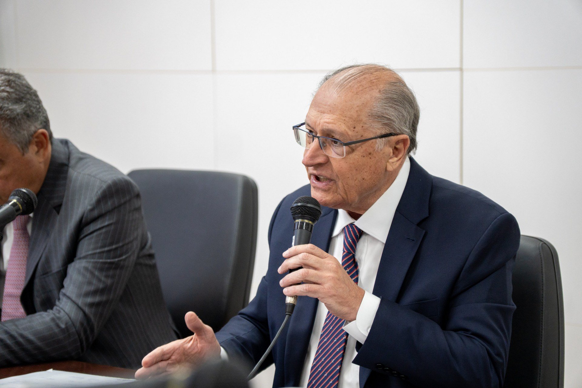  Alckmin elogia STF por condenação de Bolsonaro e se mostra otimista em reverter tarifas dos EUA 